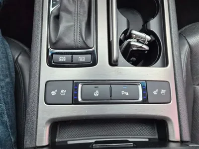 Hyundai Genesis 2016, 232899 км, за 5374.6 USD - фото 16