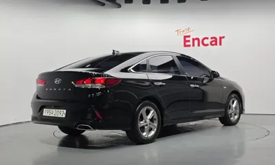 Hyundai Sonata 2019, 124579 км, за 7220.69 USD