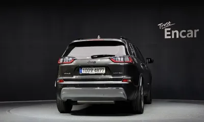 Jeep Cherokee 2022, 30760 км, за 13794 USD