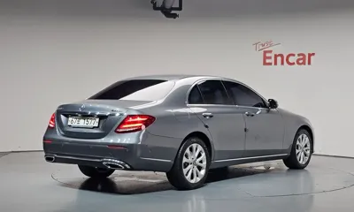Mercedes-Benz E-Class 2019, 105449 км, за 15432.7 USD