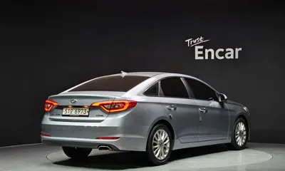 Hyundai Sonata 2015, 84483 км, за 5139.22 USD