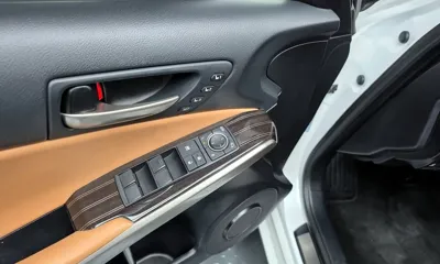 Lexus IS 2019, 66795 км, за 15592.99 USD - фото 18
