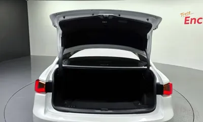 Lexus IS 2019, 66795 км, за 15592.99 USD - фото 20