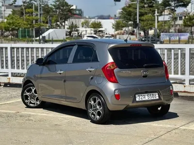 Kia Morning 2013, 72006 км, за 3061.89 USD