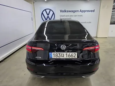 Volkswagen Jetta 2021, 57317 км, за 17001.44 USD