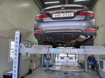 Honda Accord 2017, 150239 км, за 7426.71 USD