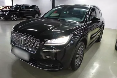 Lincoln Corsair · 2022 год