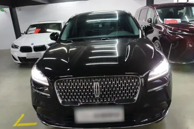 Lincoln Corsair 2022, 65600 км, за 19049 USD