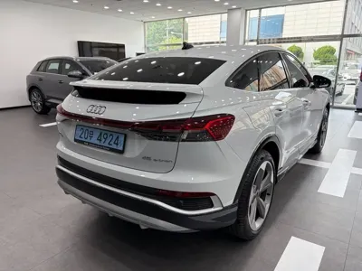 Audi Q4 e-tron 2026, 1199 км, за 33153.47 USD