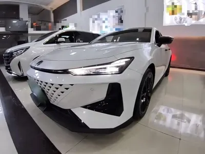Changan UNI-V 2024, 24000 км, за 10550.48 USD