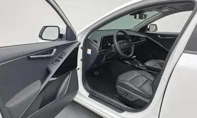 Kia Niro 2022, 82140 км, за 12800.32 USD - фото 10
