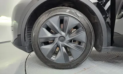Tesla Model Y 2024, 83725 км, за 25342.03 USD
