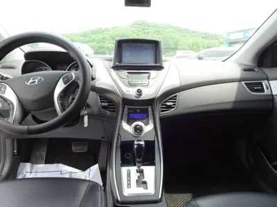 Hyundai Avante 2012, 119000 км, за 2593.77 USD - фото 12