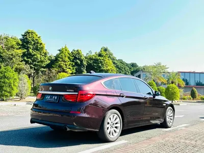 BMW 5 Series GT 2013, 130000 км, за 6989.27 USD