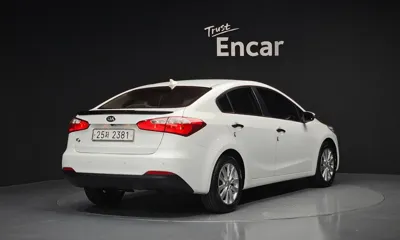 Kia K3 2015, 152892 км, за 3610.89 USD