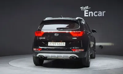 Kia Sportage 2016, 166936 км, за 7488.44 USD