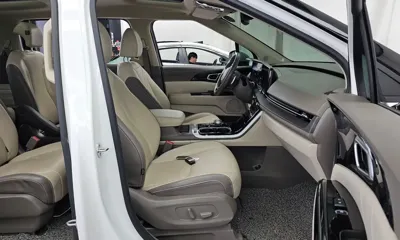 Kia Canival 2023, 38676 км, за 19869.72 USD - фото 11
