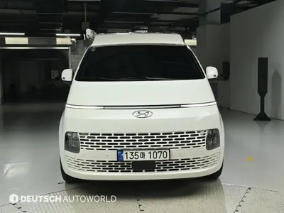 Hyundai Staria 2023, 20393 км, за 37053.88 USD - фото 3