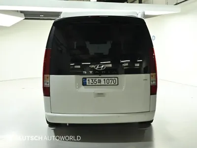 Hyundai Staria 2023, 20393 км, за 37053.88 USD - фото 4