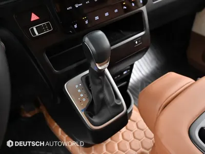Hyundai Staria 2023, 20393 км, за 37053.88 USD - фото 9