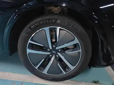 Li Auto Li L7 2024, 14300 км, за 34725.64 USD - фото 6