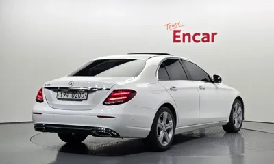 Mercedes-Benz E-Class 2017, 125643 км, за 11159.25 USD
