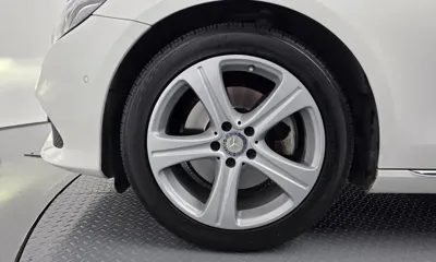 Mercedes-Benz E-Class 2017, 125643 км, за 11159.25 USD