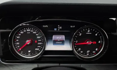 Mercedes-Benz E-Class 2017, 125643 км, за 11159.25 USD - фото 8