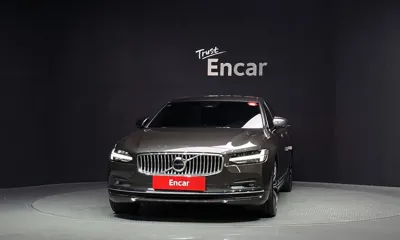 Volvo S90 2023, 49000 км, за 26632.8 USD