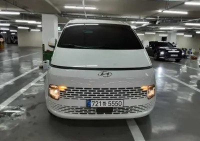Hyundai Staria · 2023 год