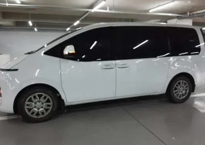 Hyundai Staria 2023, 96517 км, за 3859.79 USD
