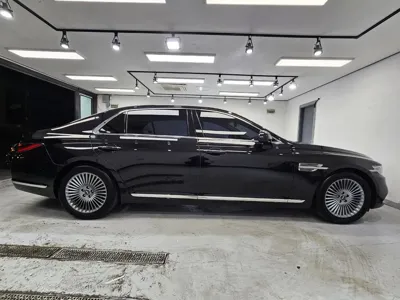 Genesis G90 2019, 172981 км, за 17065.15 USD