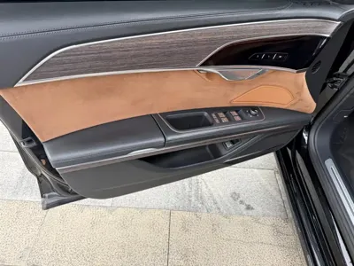 Audi A8 2019, 110000 км, за 44701.9 USD - фото 12