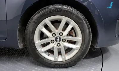 Kia Carens 2014, 195145 км, за 2544.95 USD