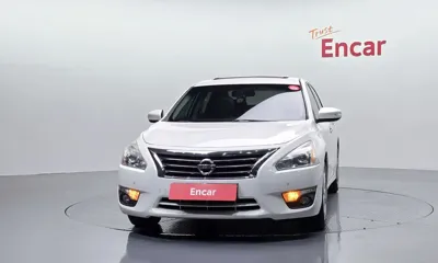 Nissan Altima 2015, 206024 км, за 2297.49 USD