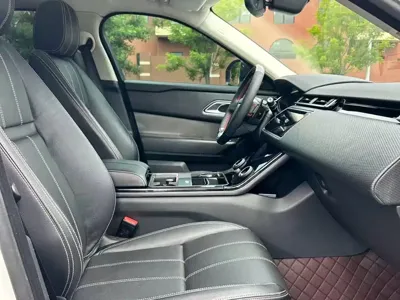 Land Rover Velar 2018, 118000 км, за 22742.61 USD