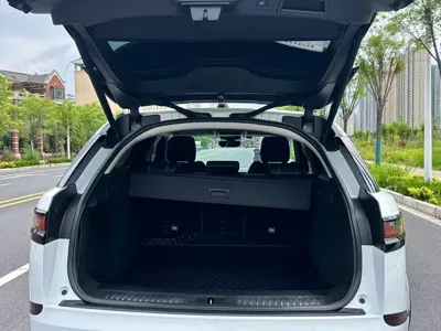 Land Rover Velar 2018, 118000 км, за 22742.61 USD - фото 9