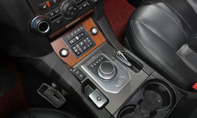 Land Rover Discovery 2015, 80539 км, за 17915.32 USD - фото 9