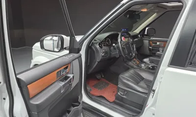 Land Rover Discovery 2015, 80539 км, за 17915.32 USD - фото 10