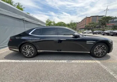 Genesis G90 2023, 47009 км, за 8901.14 USD - фото 12