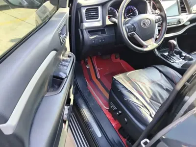 Toyota Highlander 2019, 80800 км, за 16192.94 USD - фото 14