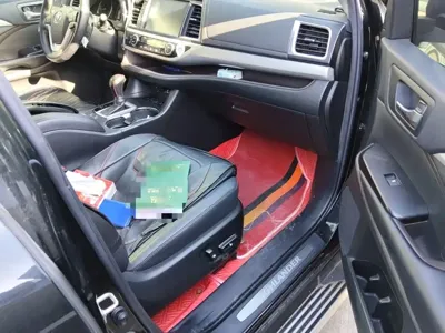 Toyota Highlander 2019, 80800 км, за 16192.94 USD - фото 20