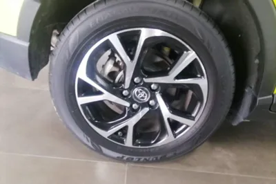 Toyota C-HR 2018, 49600 км, за 9918 USD - фото 11
