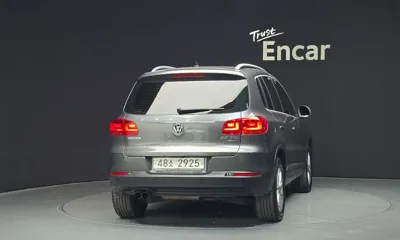 Volkswagen Tiguan 2015, 88929 км, за 6541.13 USD
