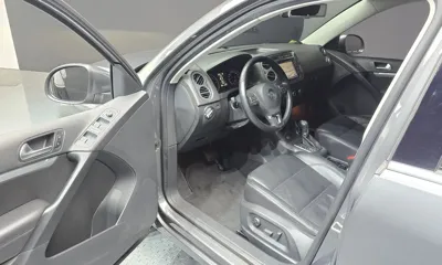 Volkswagen Tiguan 2015, 88929 км, за 6541.13 USD - фото 10
