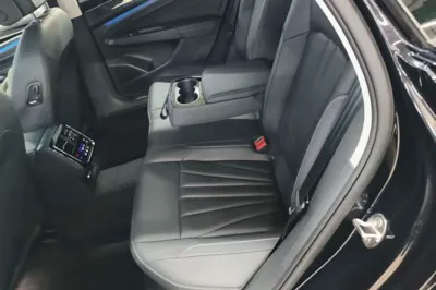 Volkswagen Passat 2025, 7500 км, за 23704 USD