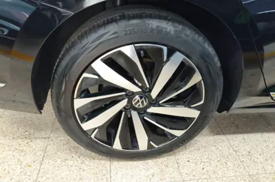 Volkswagen Passat 2025, 7500 км, за 23704 USD - фото 13