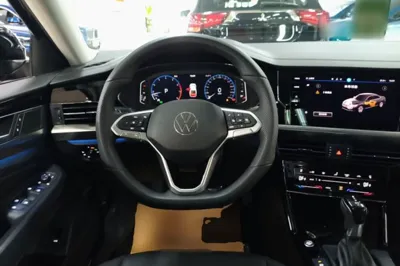 Volkswagen Passat 2025, 7500 км, за 23704 USD - фото 15