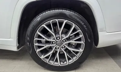 Jeep Cherokee 2023, 54624 км, за 38729.16 USD - фото 21