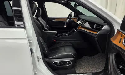 Jeep Cherokee 2023, 54624 км, за 38729.16 USD - фото 26